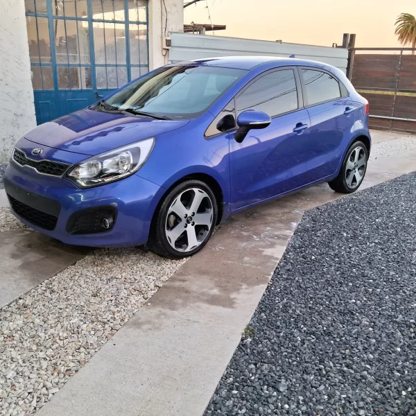 KIA RIO EX AÑO 2015 - Imagen 2