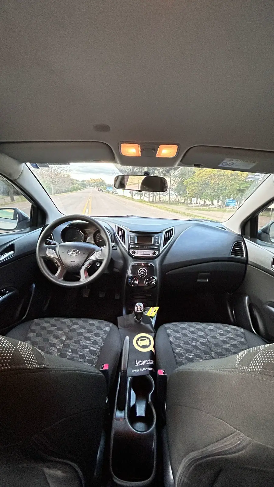 Hyundai HB20 (1.6) - Imagen 9